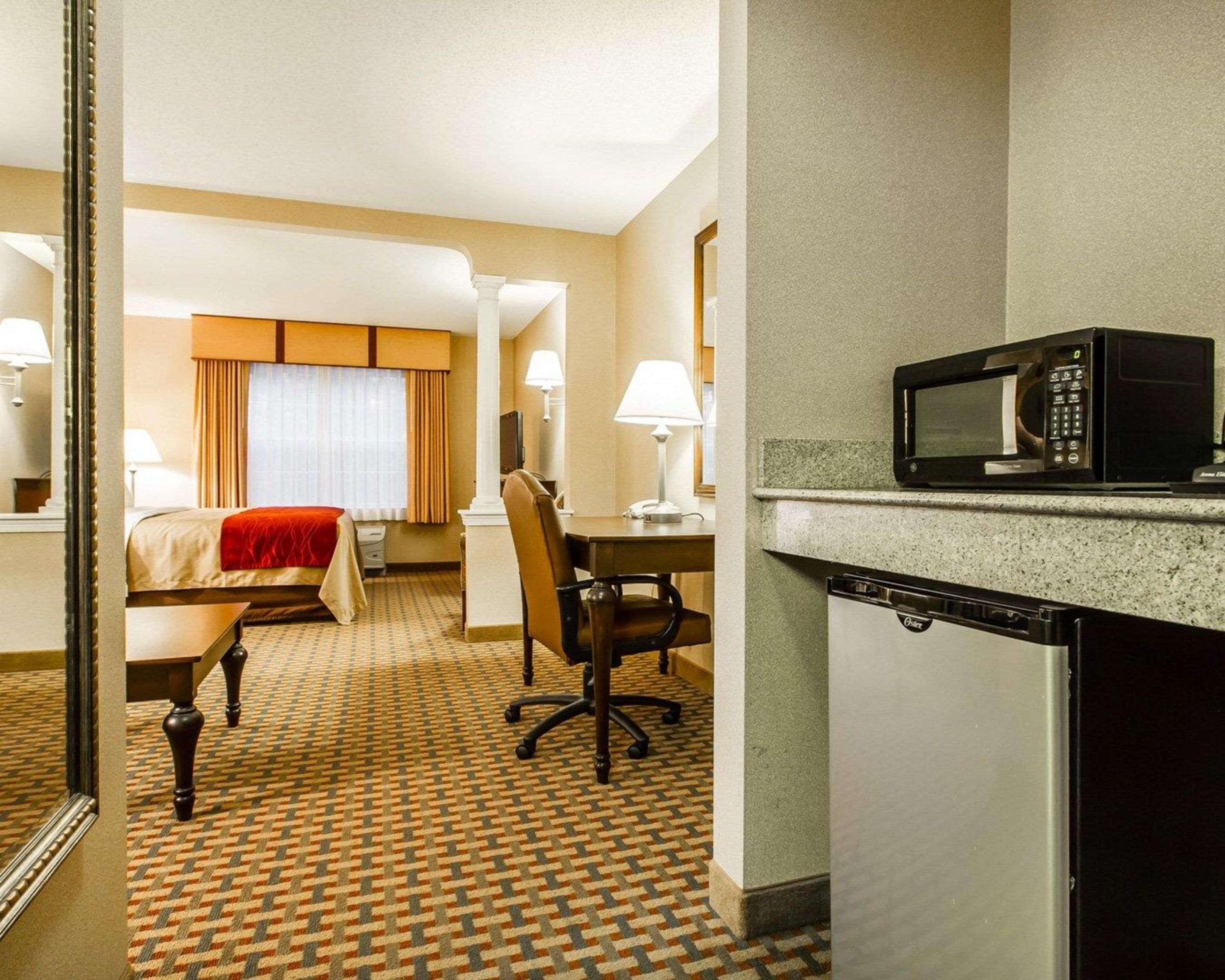 Comfort Inn & Suites Scarborough-Portland Екстериор снимка
